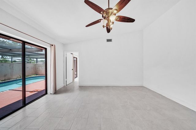 4757 Sunny Palm Circle A, West Palm Beach, FL 33415