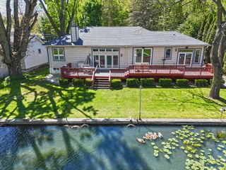 31886 W Lakeshore Drive, Silver Creek Twp, MI 49047