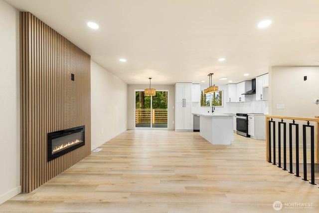 8211 182nd Avenue E, Bonney Lake, WA 98391