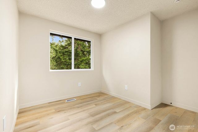 8211 182nd Avenue E, Bonney Lake, WA 98391