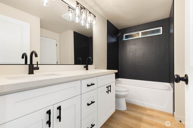 8211 182nd Avenue E, Bonney Lake, WA 98391