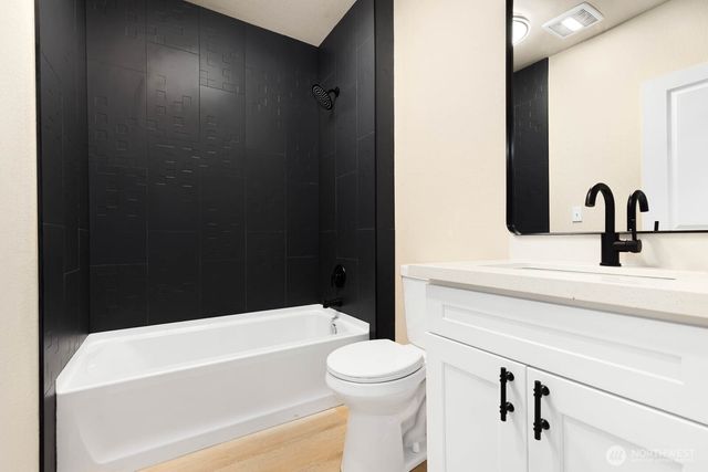 8211 182nd Avenue E, Bonney Lake, WA 98391