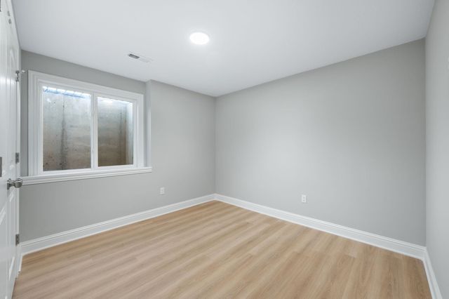 768 E Sunset Cir, Goddard, KS 67052