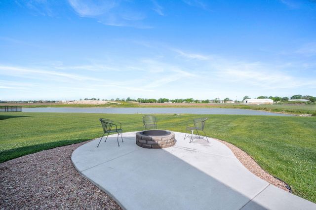 768 E Sunset Cir, Goddard, KS 67052