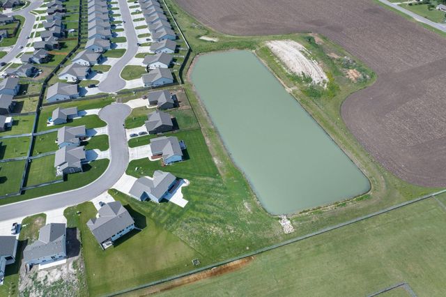 768 E Sunset Cir, Goddard, KS 67052