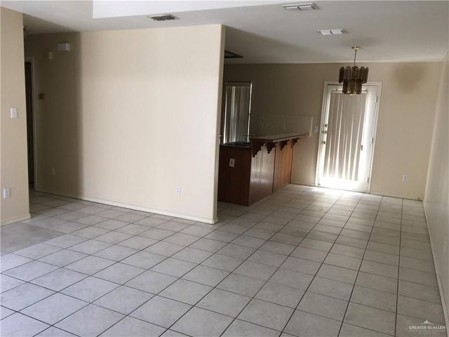 2002 Angus Street B, Mission, TX 78572