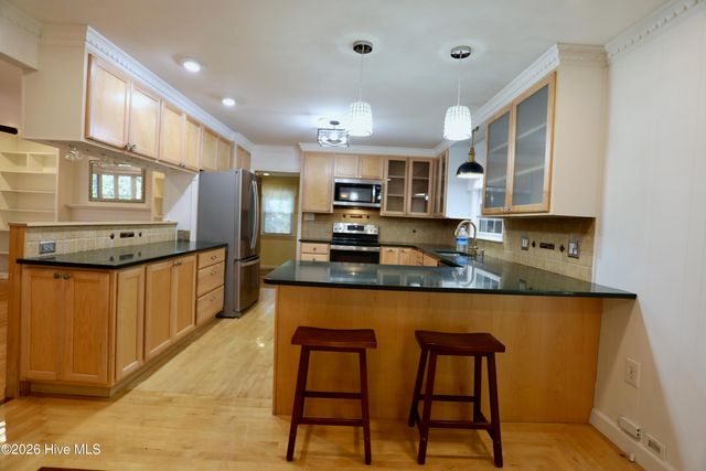 107 S Lakeshore Drive, Whispering Pines, NC 28327