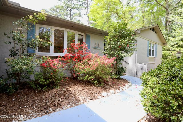 107 S Lakeshore Drive, Whispering Pines, NC 28327