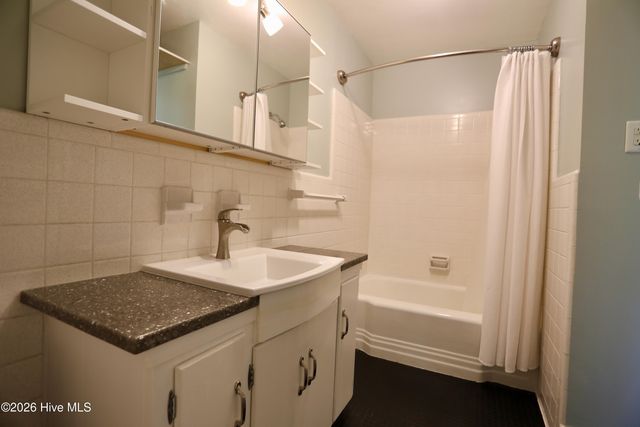 107 S Lakeshore Drive, Whispering Pines, NC 28327