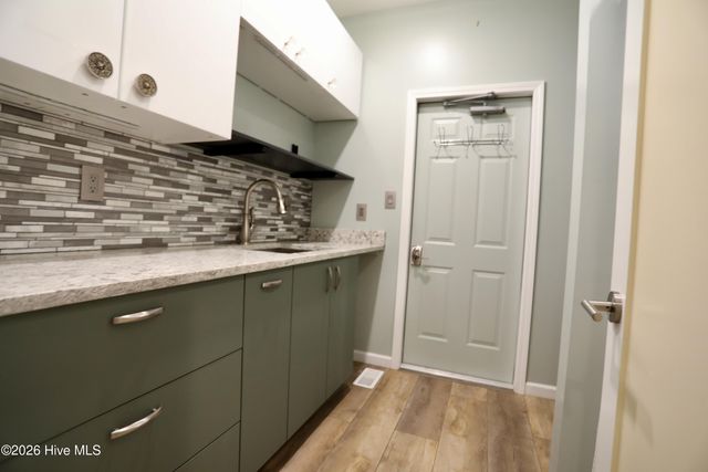 107 S Lakeshore Drive, Whispering Pines, NC 28327