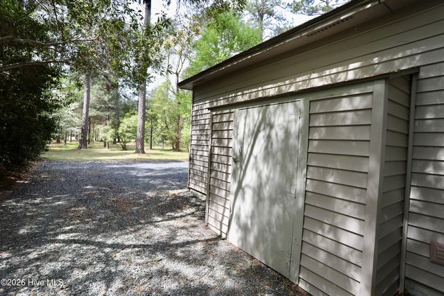 107 S Lakeshore Drive, Whispering Pines, NC 28327