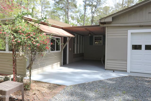107 S Lakeshore Drive, Whispering Pines, NC 28327