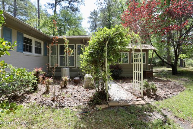 107 S Lakeshore Drive, Whispering Pines, NC 28327