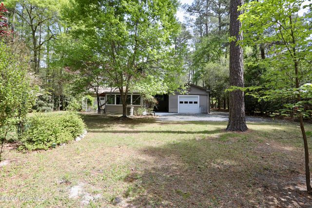 107 S Lakeshore Drive, Whispering Pines, NC 28327
