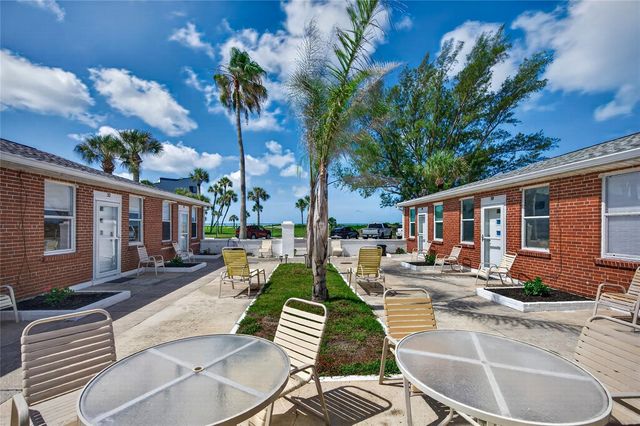 908 VILLAS DRIVE 31, Venice, FL 34285