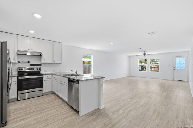 5642 Mountain Point, San Antonio, TX 78242