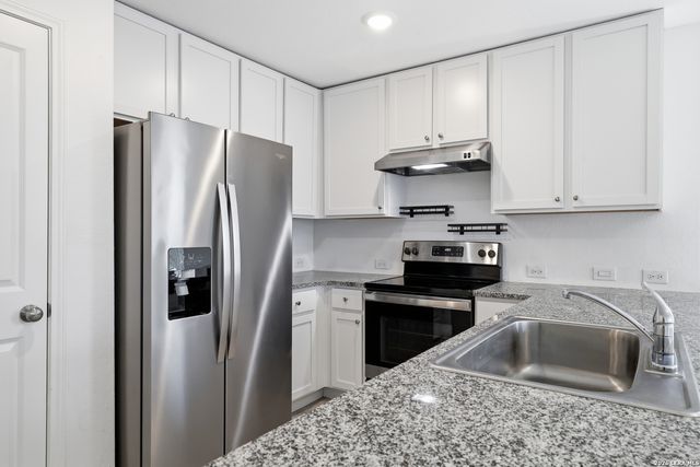 5642 Mountain Point, San Antonio, TX 78242