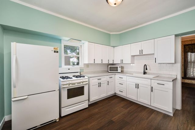 835 3rd Street E, Saint Paul, MN 55106