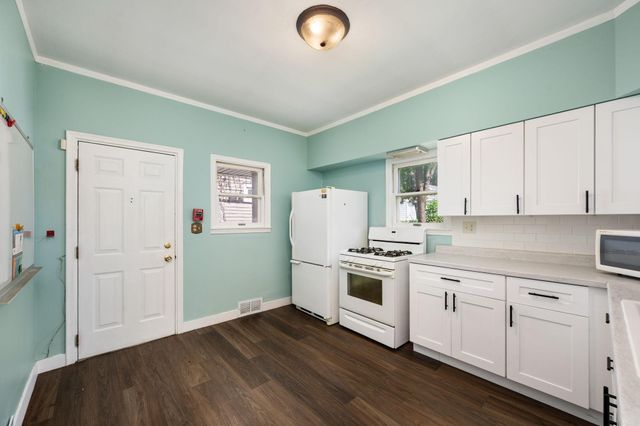 835 3rd Street E, Saint Paul, MN 55106