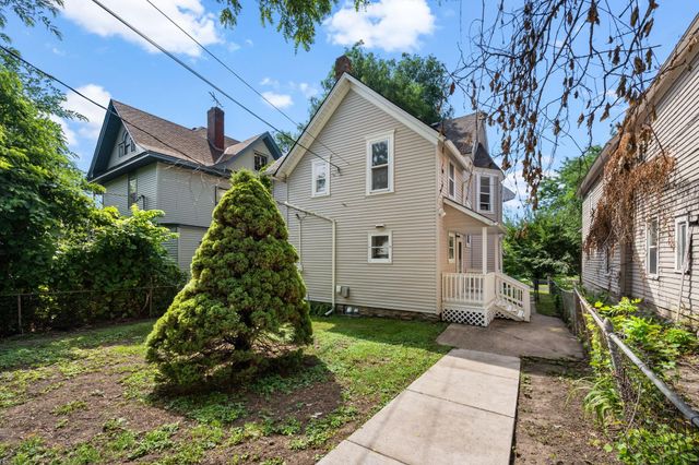 835 3rd Street E, Saint Paul, MN 55106