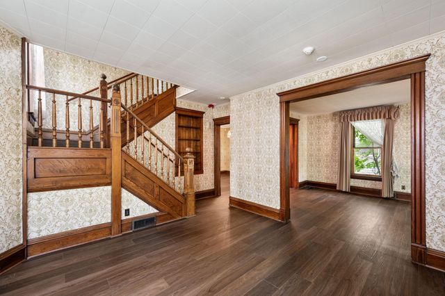 835 3rd Street E, Saint Paul, MN 55106