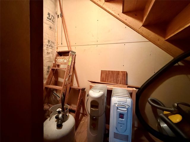 301 Cedar Point Circle, Gordonville, TX 76245