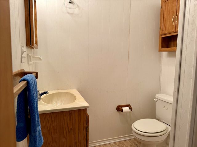 301 Cedar Point Circle, Gordonville, TX 76245