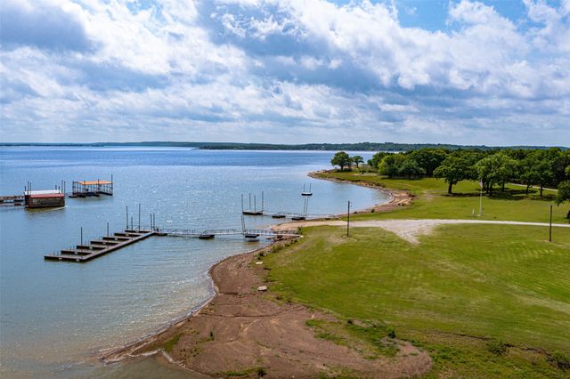 301 Cedar Point Circle, Gordonville, TX 76245