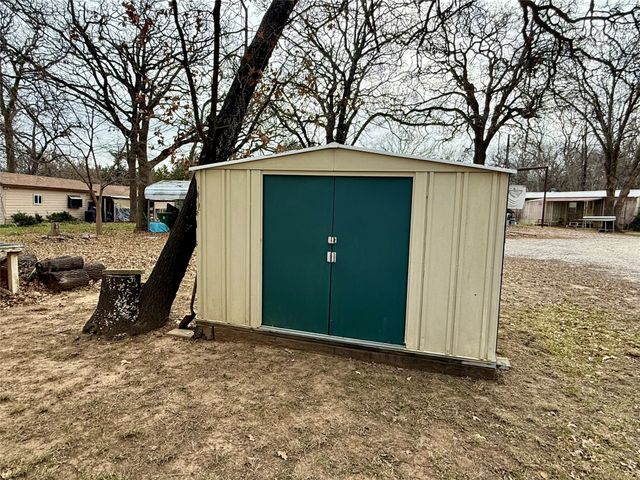 301 Cedar Point Circle, Gordonville, TX 76245