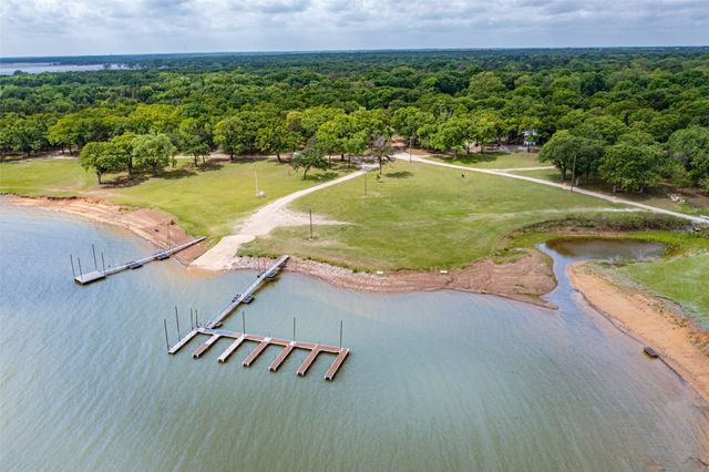 301 Cedar Point Circle, Gordonville, TX 76245