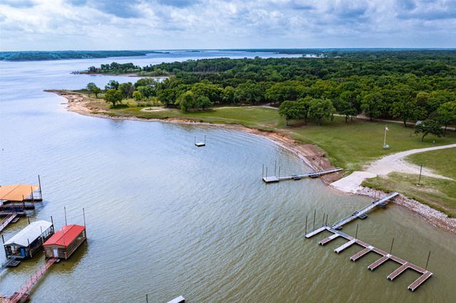 301 Cedar Point Circle, Gordonville, TX 76245