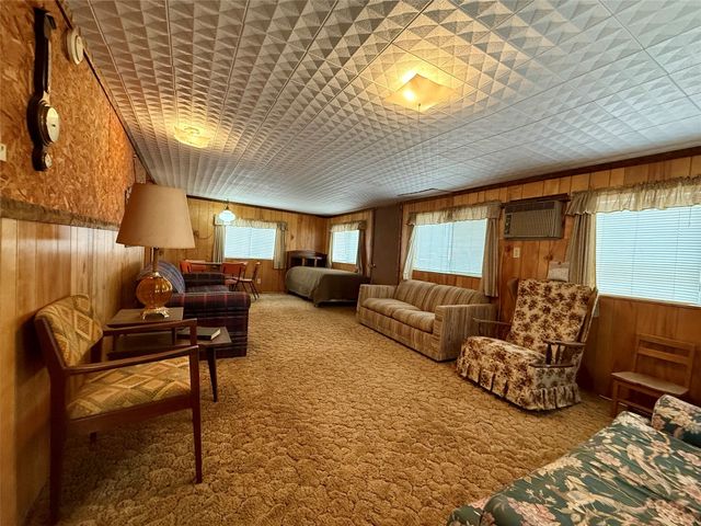 301 Cedar Point Circle, Gordonville, TX 76245