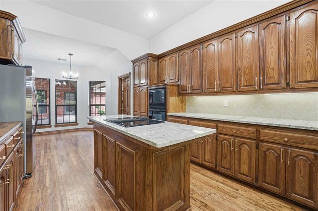 3102 NE Heritage Dr, Lawton, OK 73507