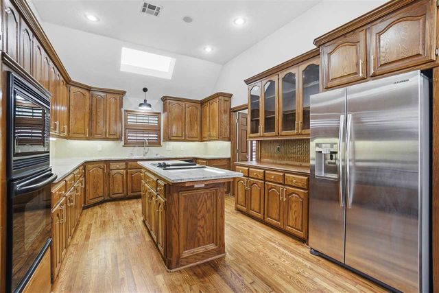 3102 NE Heritage Dr, Lawton, OK 73507