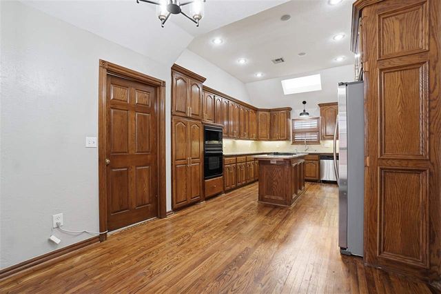 3102 NE Heritage Dr, Lawton, OK 73507
