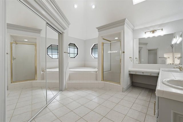 3102 NE Heritage Dr, Lawton, OK 73507