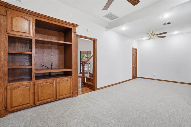 3102 NE Heritage Dr, Lawton, OK 73507