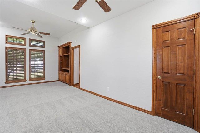 3102 NE Heritage Dr, Lawton, OK 73507