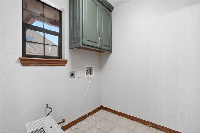 3102 NE Heritage Dr, Lawton, OK 73507