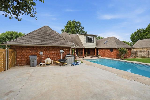3102 NE Heritage Dr, Lawton, OK 73507