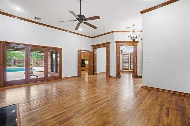 3102 NE Heritage Dr, Lawton, OK 73507