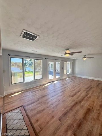 437 Oaklette DR, Chesapeake, VA 23325