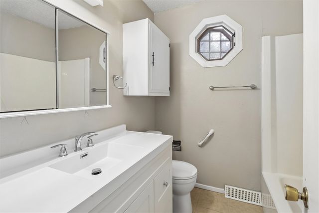 1209 Walnut Street, West Des Moines, IA 50265