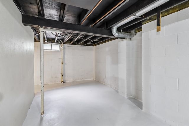 1209 Walnut Street, West Des Moines, IA 50265