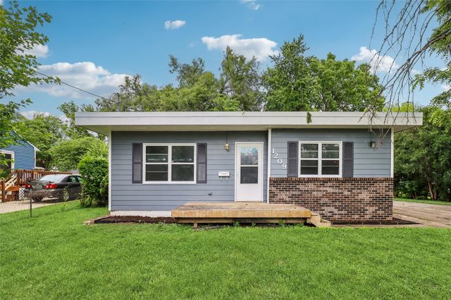 1209 Walnut Street, West Des Moines, IA 50265
