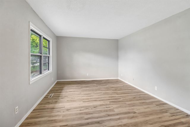 1209 Walnut Street, West Des Moines, IA 50265