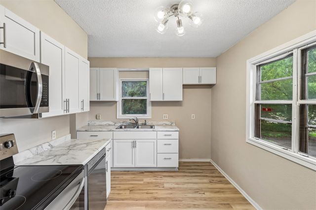 1209 Walnut Street, West Des Moines, IA 50265