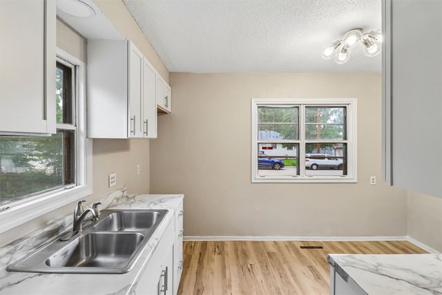 1209 Walnut Street, West Des Moines, IA 50265