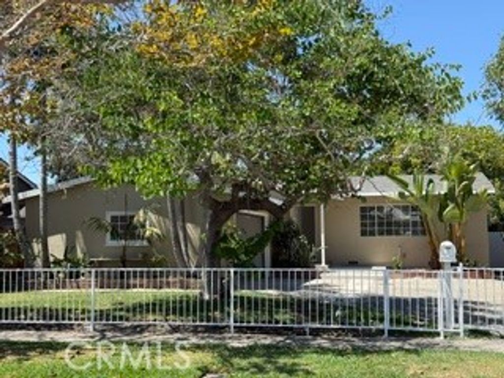 534 S Townsend Street, Santa Ana, CA 92703 — exterior