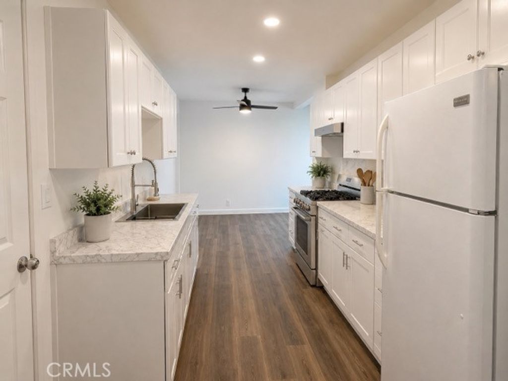 534 S Townsend Street, Santa Ana, CA 92703 — photo 3